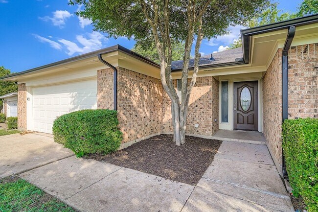 Foto del edificio - 3809 Misty Meadow Dr