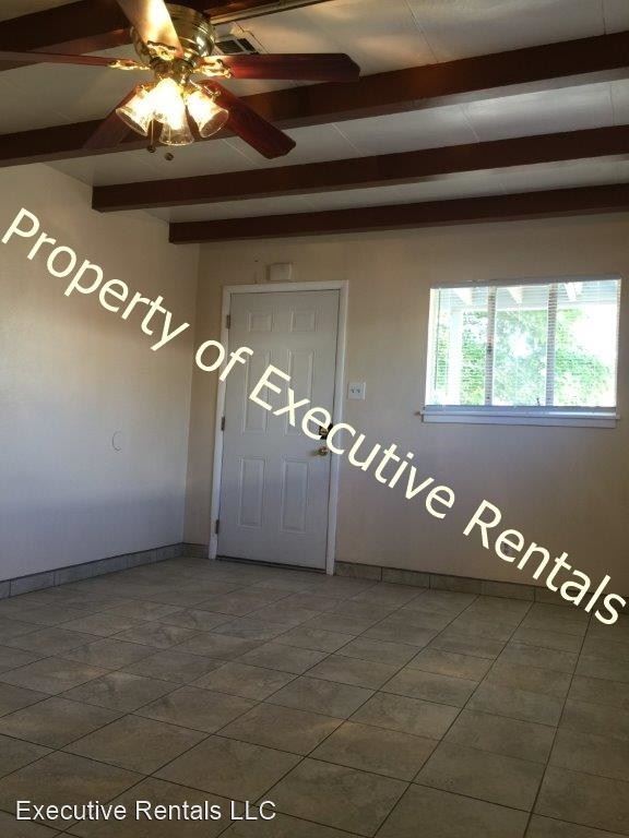 Foto del edificio - 3 br, 2 bath House - 2324 E. Idaho Ave