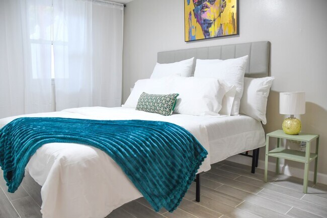 Foto del edificio - 623 E 79th St
