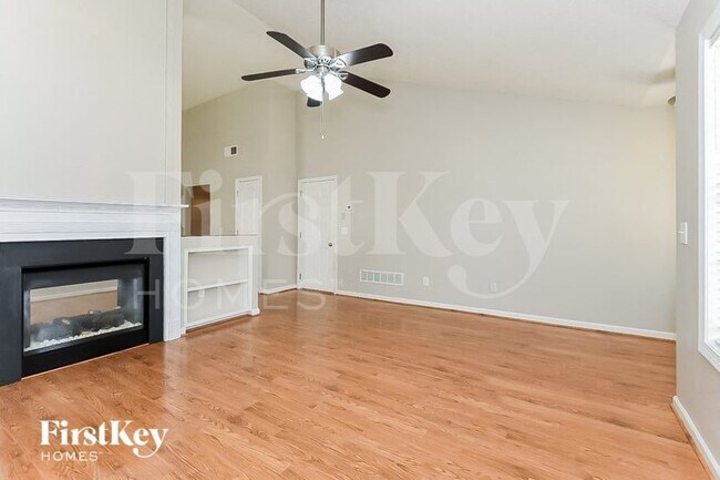 Foto del edificio - 307 White Oak Way