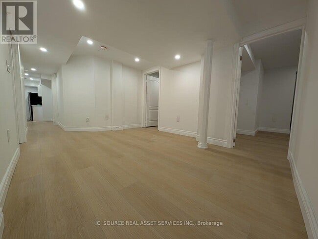 Building Photo - 31 Pietro Dr