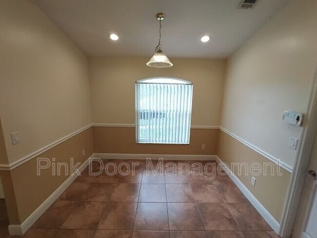Foto del edificio - 602 Brooke Ct
