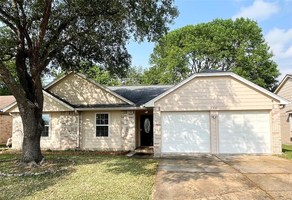 Foto principal - 2210 Barrington Pl Dr