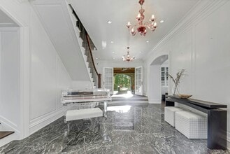Building Photo - 373 Hardenburgh Ave