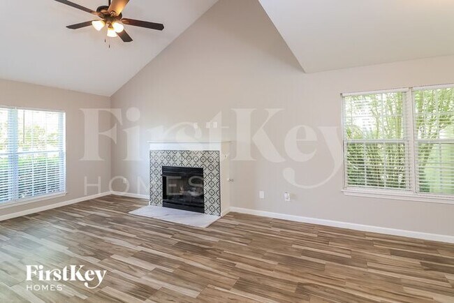 Foto del edificio - 306 Edge Hill Ct