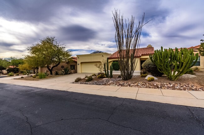 Foto del edificio - 14021 N Desert Butte Dr