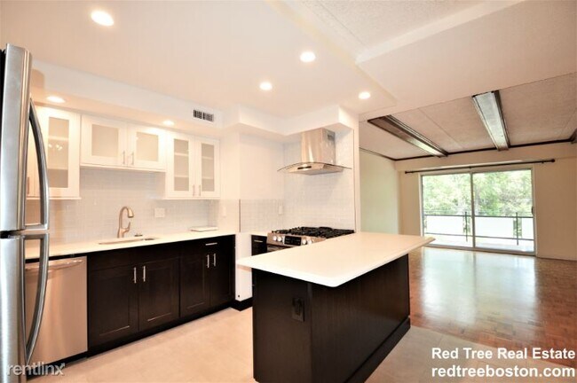 Building Photo - 2 br, 1 bath Condo - 44 Broadlawn Park