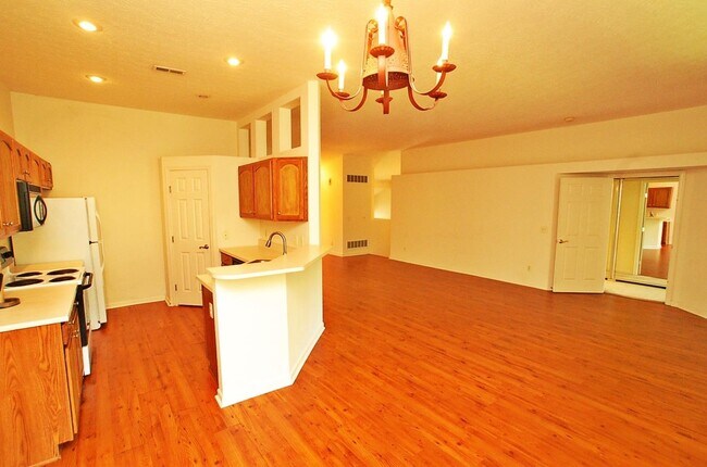 Building Photo - 4333 Marival Way