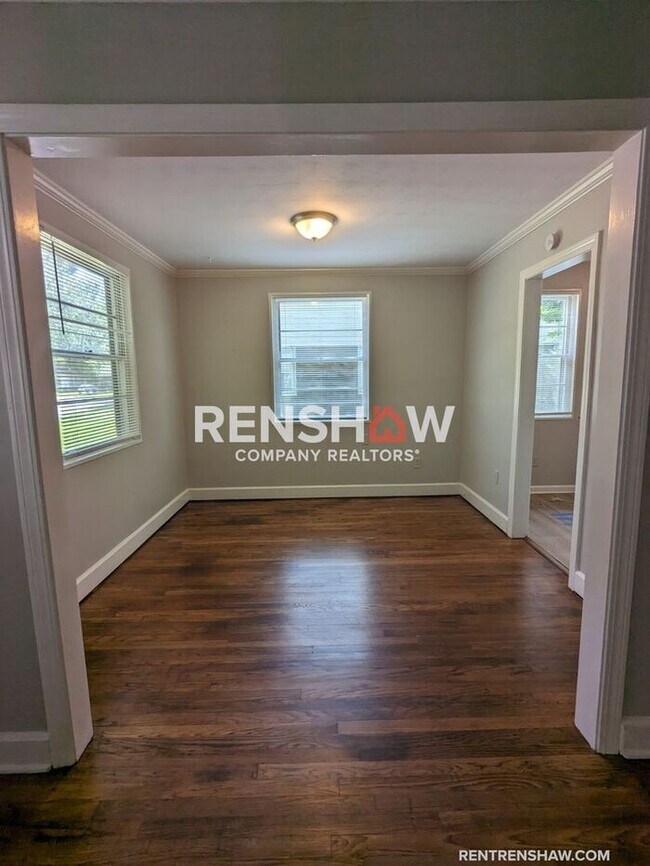 Foto del edificio - Enchanting 2 Bedroom 1 Bath off Cherry Roa...