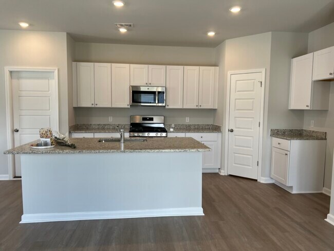 Foto del edificio - 717 Pine Warbler Ln