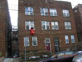 Building Photo - 125 Roosevelt Ave