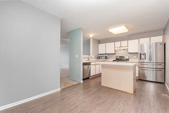 Foto del edificio - 332 Holiday Ln