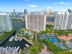 Building Photo - 7000 Island Blvd