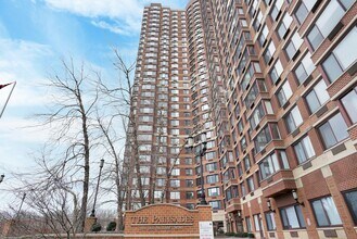 Building Photo - 100 Old Palisade Rd