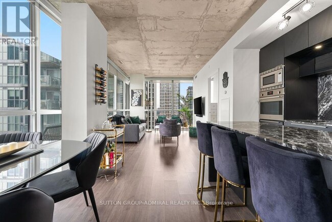 Building Photo - 88 Blue Jays Way
