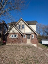 Building Photo - 1928 Lawn Ave