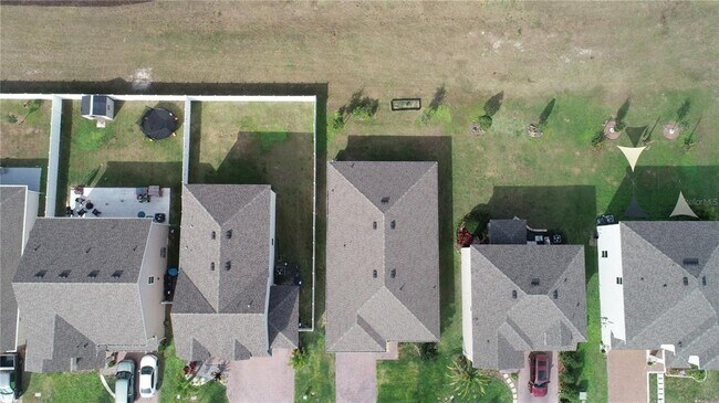 Foto del edificio - 1608 Sky Lks Dr