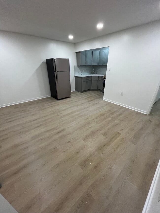 Foto del edificio - 929 Gates Ave