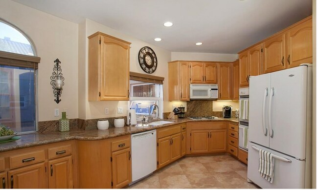 Foto del edificio - $1000 OFF 1ST MONTHS RENT! Beautiful home ...