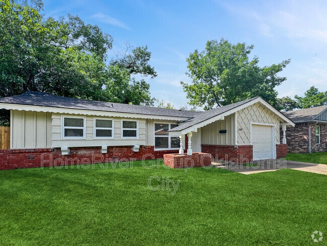 Building Photo - 1509 Hampton Rd