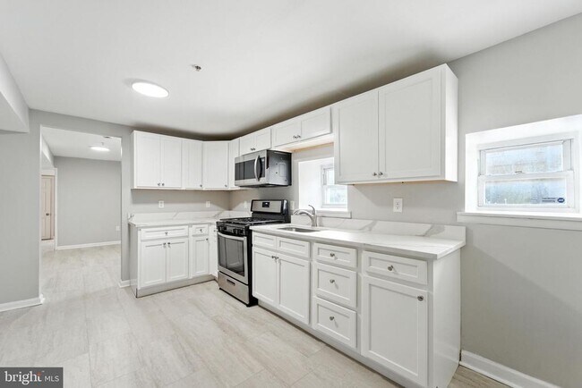 Building Photo - 2100 Homewood Ave