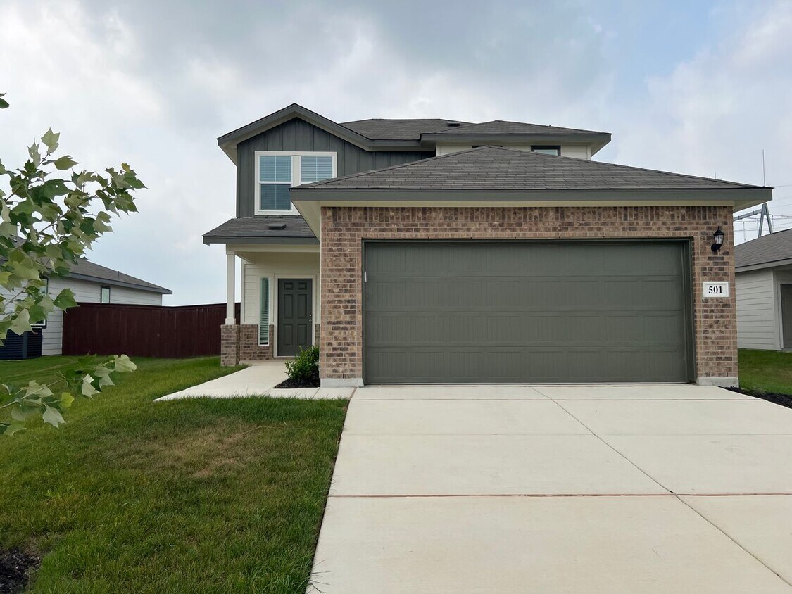 Primary Photo - Beautiful 4/2.5 home in Hannah Heights