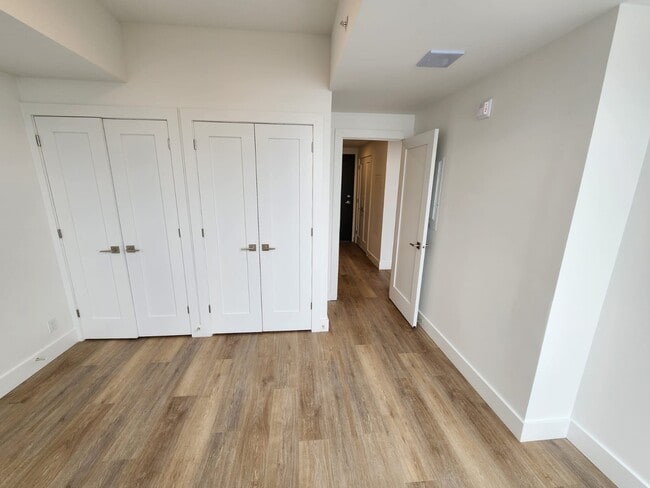 Building Photo - 841 Grenon Ave