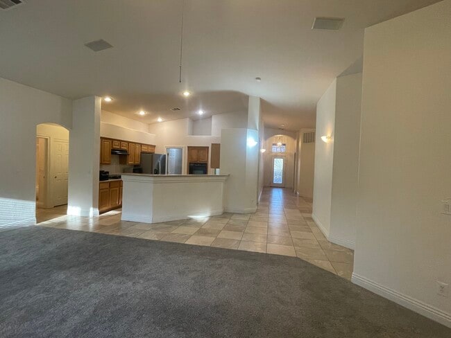 Building Photo - 6228 Farica St