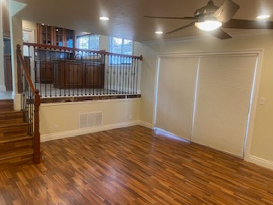 Foto principal - 4 Bedroom, 2.5 Bathrooms