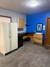 Building Photo - 814 Western St