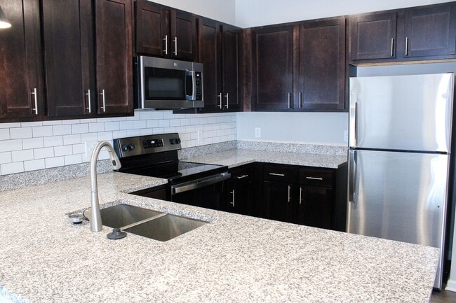 Foto del edificio - 3261 Redhawk St