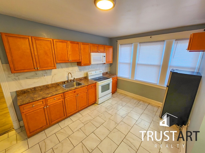 Primary Photo - 2 bedroom apartment in Frankford