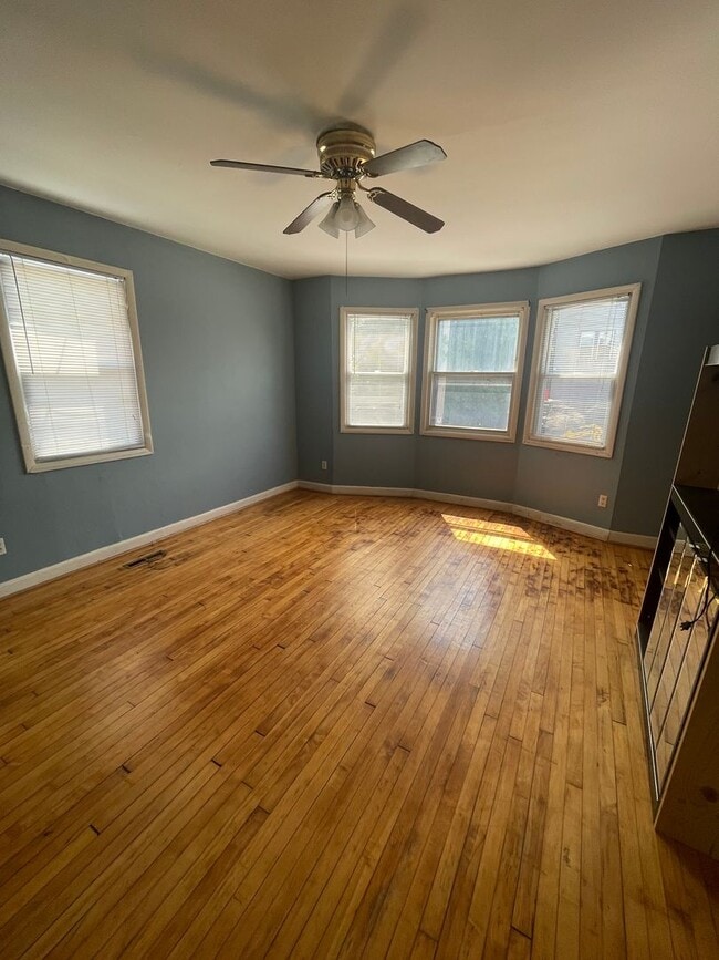 Building Photo - *30 Days of FREE RENT With SIGNED LEASE!* ...