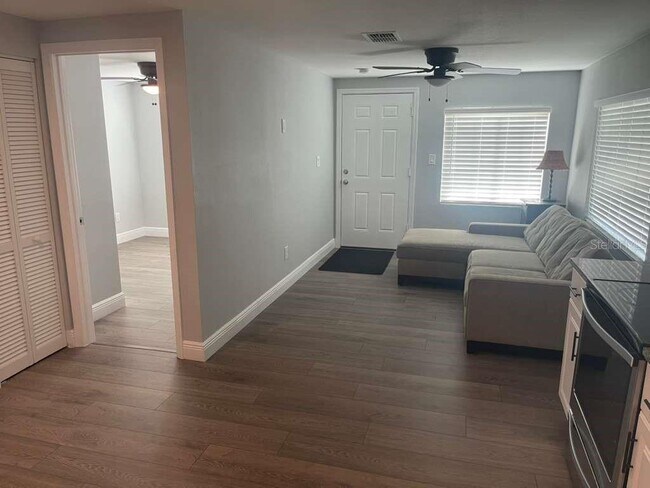 Building Photo - 80 Oviedo Blvd