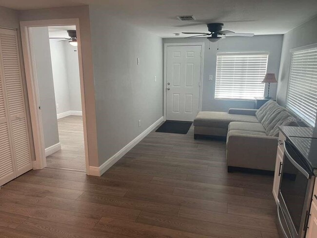 Foto del edificio - 80 Oviedo Blvd