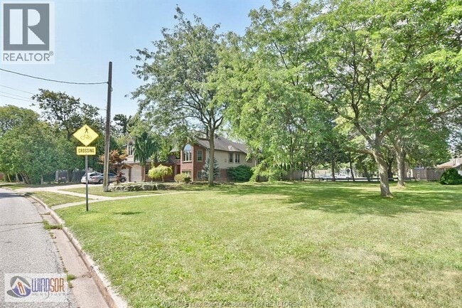 Building Photo - 4305 Casgrain Dr
