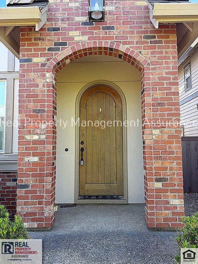 Building Photo - 410 SW Basilone Terrace