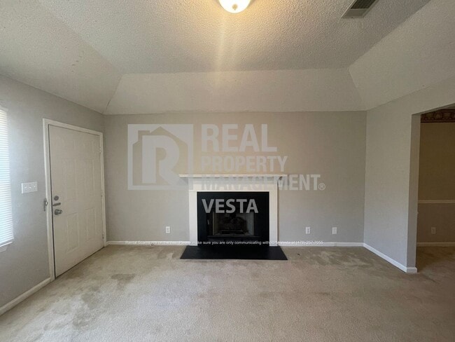 Building Photo - 4475 Azalea Dr