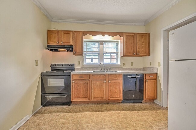 Building Photo - 1801 Indian Ridge Rd