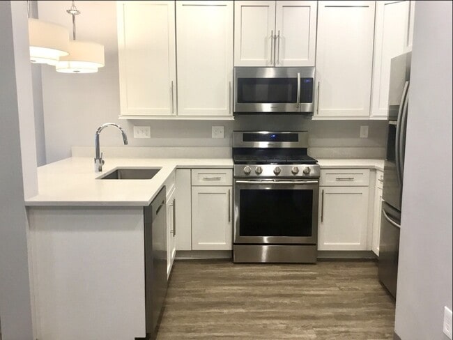 Building Photo - 18 Preble St