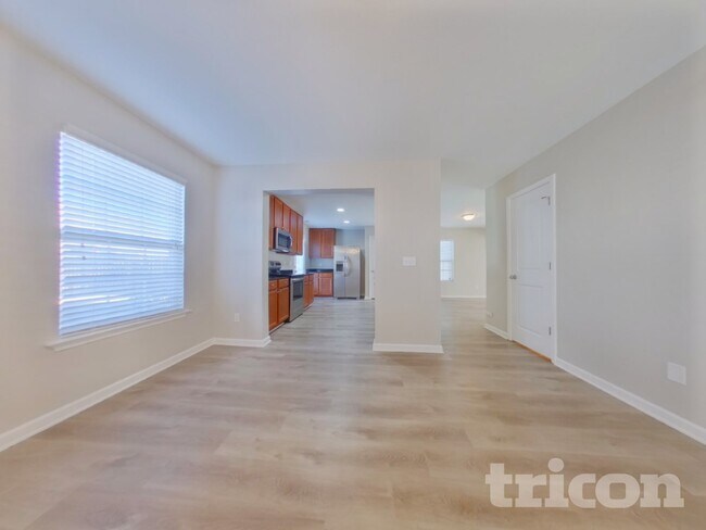 Foto del edificio - 377 Longfellows Ln