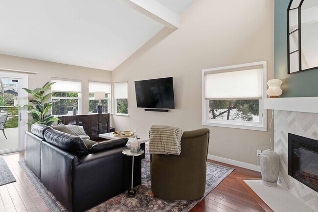 Foto del edificio - 1918 Marshallfield Ln