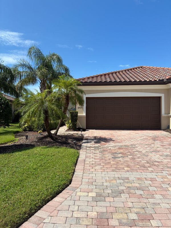 Foto principal - 6760 Willowshire Way