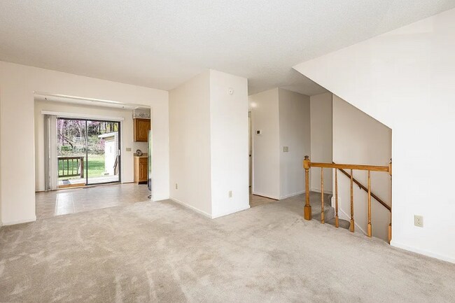 Foto del edificio - 163 Wakefield Pl