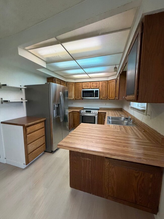 Building Photo - LONG-TERM RENTAL