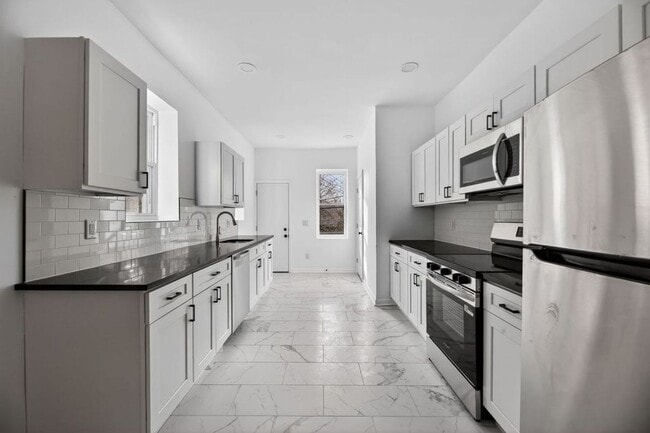 Brand New Renovated 3 Bedroom House for Rent - Brand New Renovated 3 Bedroom House for Rent