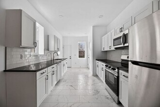 Building Photo - 1612 S 53rd St