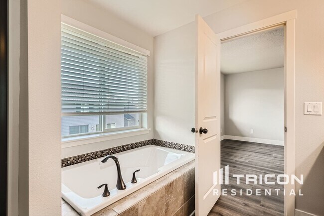 Foto del edificio - 10106 NE 144th Ct