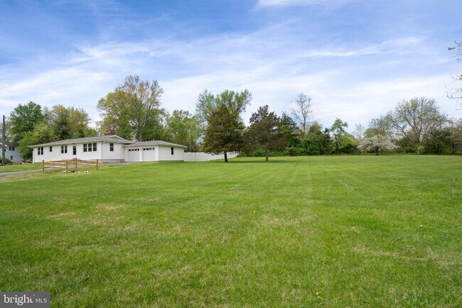 Building Photo - 19359 Gleedsville Rd