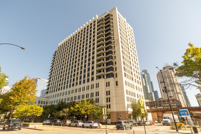 Foto del edificio - 1255 S State St